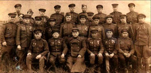 Кавалеристы 115-й кавдивизии. В первом ряду (в центре) командир 115-й кавдивизии Скороход А. Ф.